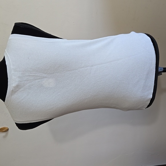 Express Women's White Ribbed Sleeveless Lightweight Sweater Size M Stretch - Picture 5 of 8